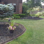 EcoBorder L landscape edging in a customer's yard