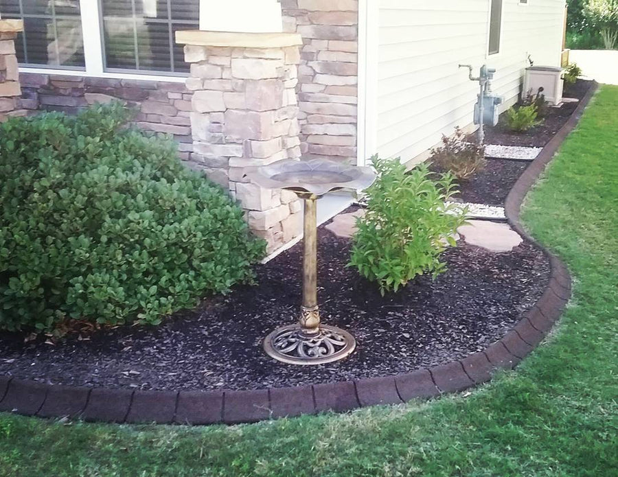 EcoBorder Curb landscape edging in a customer's yard