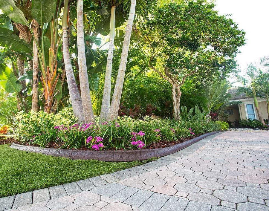 EcoBorder Curb landscape edging in a customer's yard