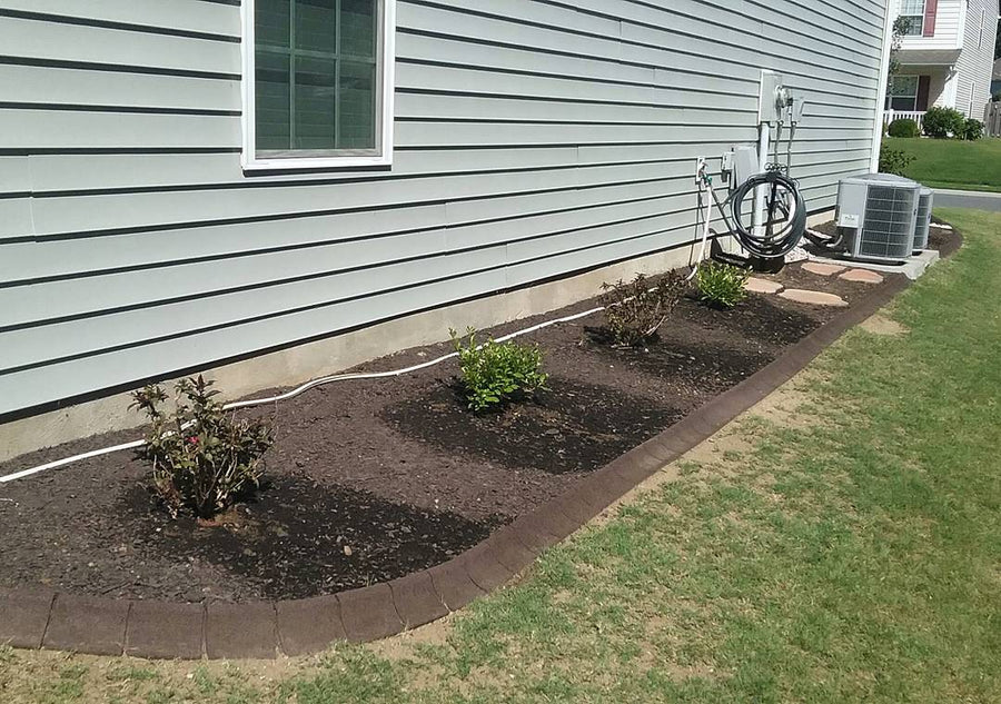 EcoBorder Curb landscape edging in a customer's yard