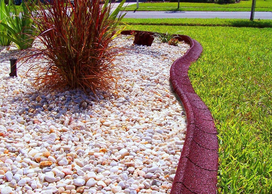 EcoBorder Curb landscape edging in a customer's yard